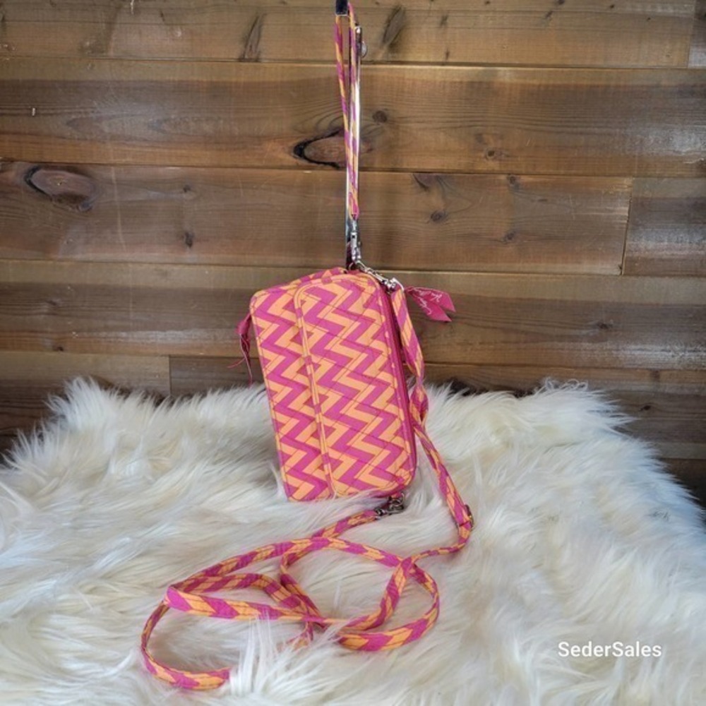 Vera Bradley Ziggy Zinnia Inner Lining All-In-One Wallet Clutch